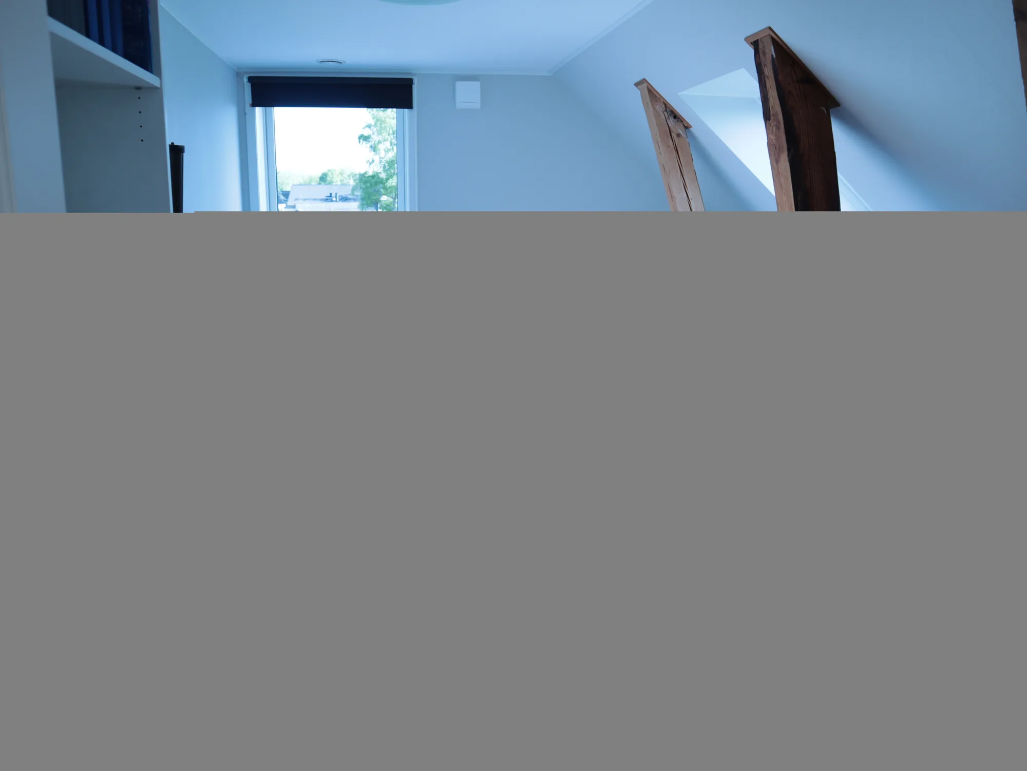 Helles Schlafzimmer unterm Dach